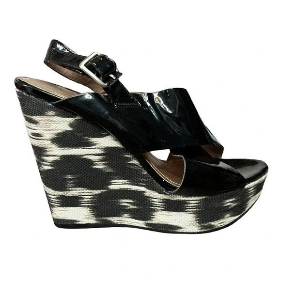 BCBG GENERATION BLACK PATENT LEATHER WEDGE WOMEN'S SIZE 8 - Picture 2 of 13